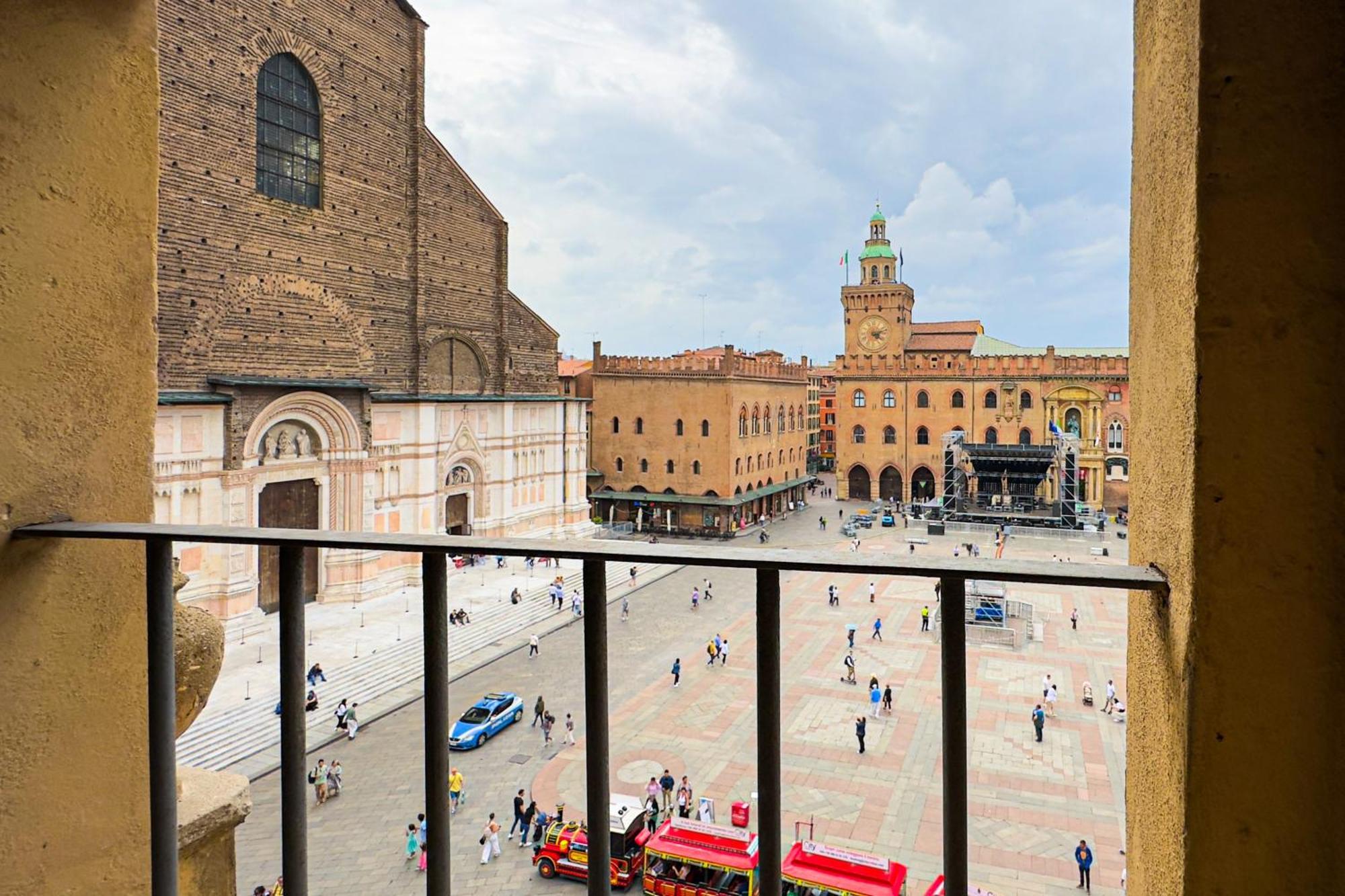 Immobo Domus - Piazza Maggiore View Болонья Экстерьер фото